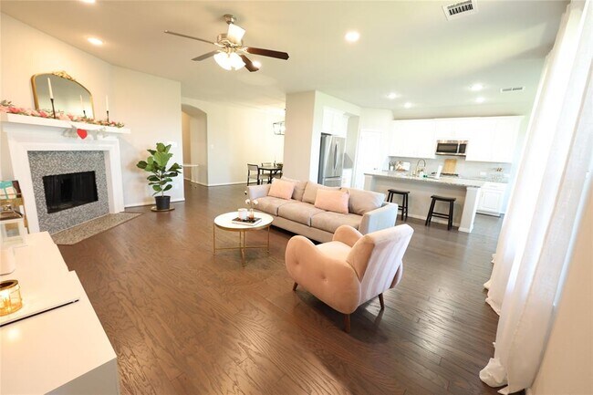 Building Photo - 2334 Falcon Brook Dr