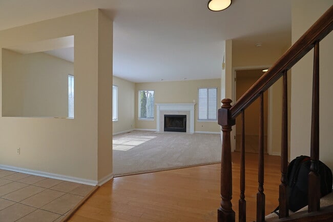 Building Photo - 14252 S Hemingway Cir