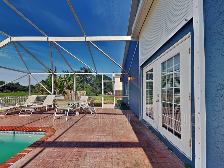 Building Photo - 679 Heather Stone Dr