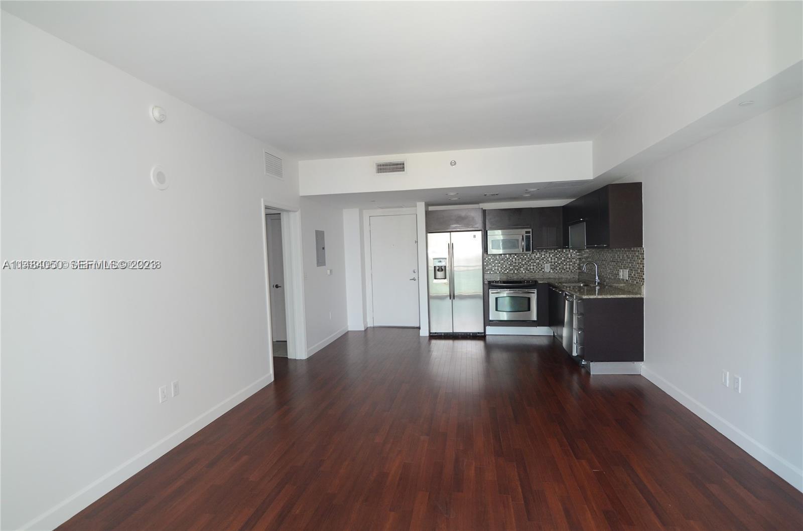 Building Photo - 951 Brickell Ave