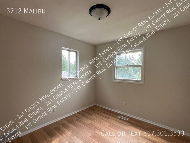 Building Photo - 3712 Malibu-