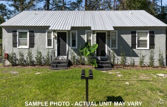 Building Photo - Renovated 2 Bedroom Jacksonville Heights A...