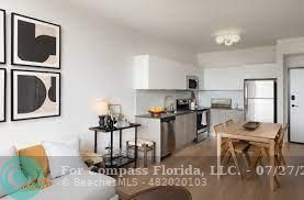 Building Photo - 11200 Biscayne Blvd