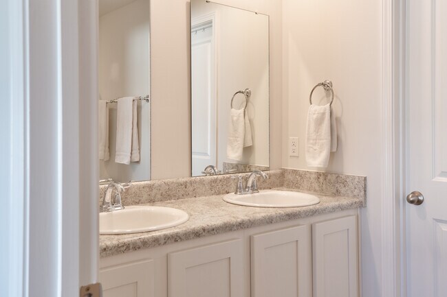 Building Photo - 509 Grass fern Ct