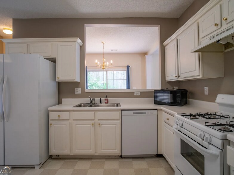 Building Photo - 2938 Cottesford Way SE