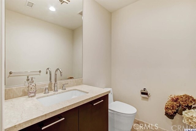 Building Photo - 423 Caruso Ave