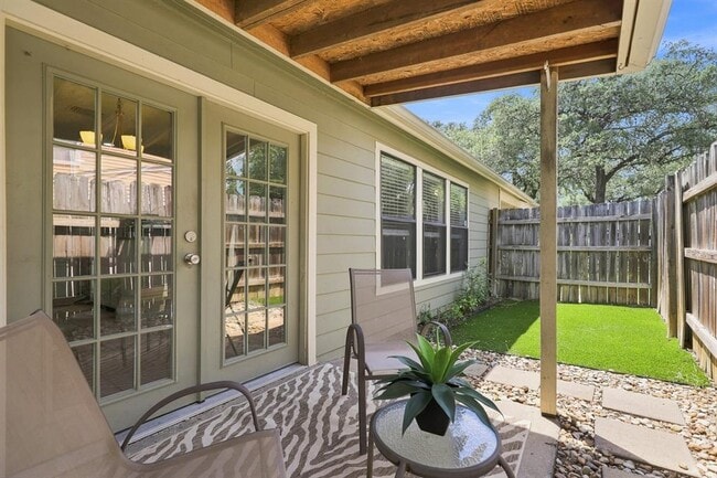 Building Photo - 7825 Beauregard Cir