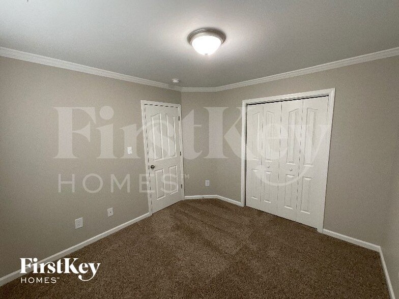 Building Photo - 3365 Lilliefield Ln