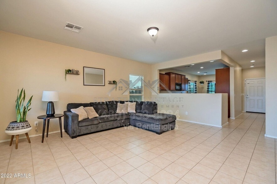 Building Photo - 5614 W Montebello Way