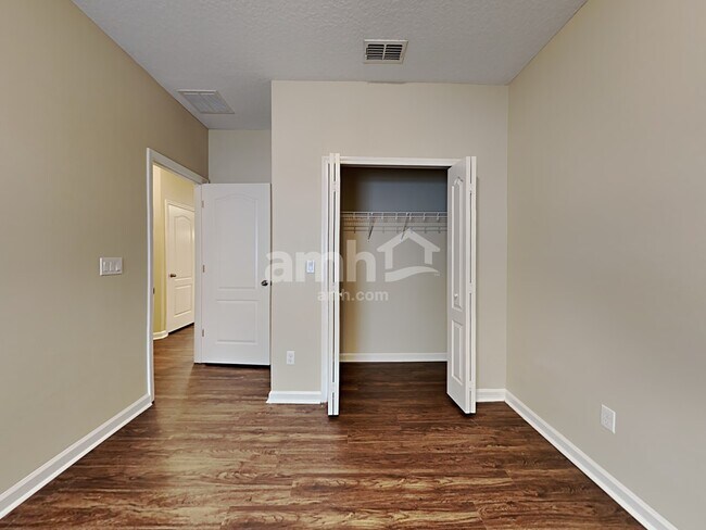 Building Photo - 795 Mosswood Chase
