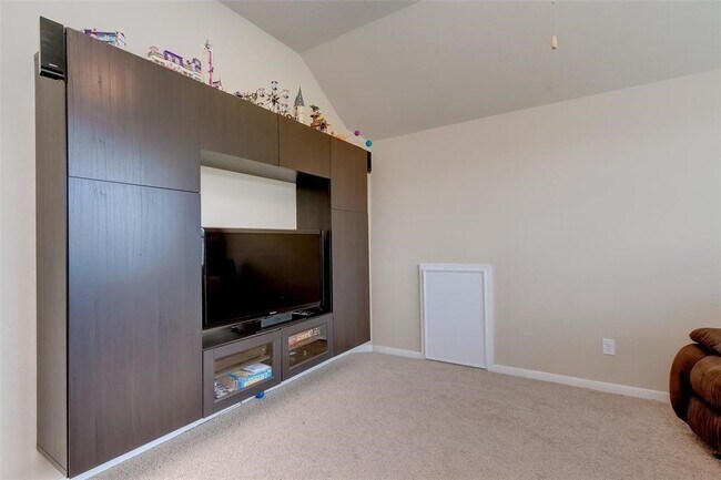 Building Photo - 3 Galleta Ct