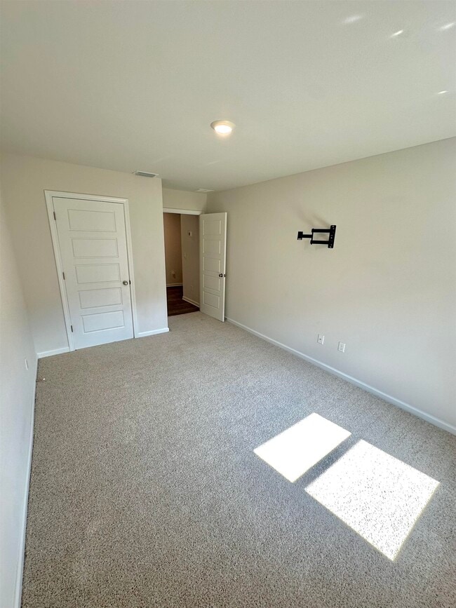 Building Photo - 26 Gray Fox Ct