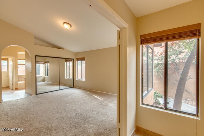 Building Photo - 9526 E Wood Dr