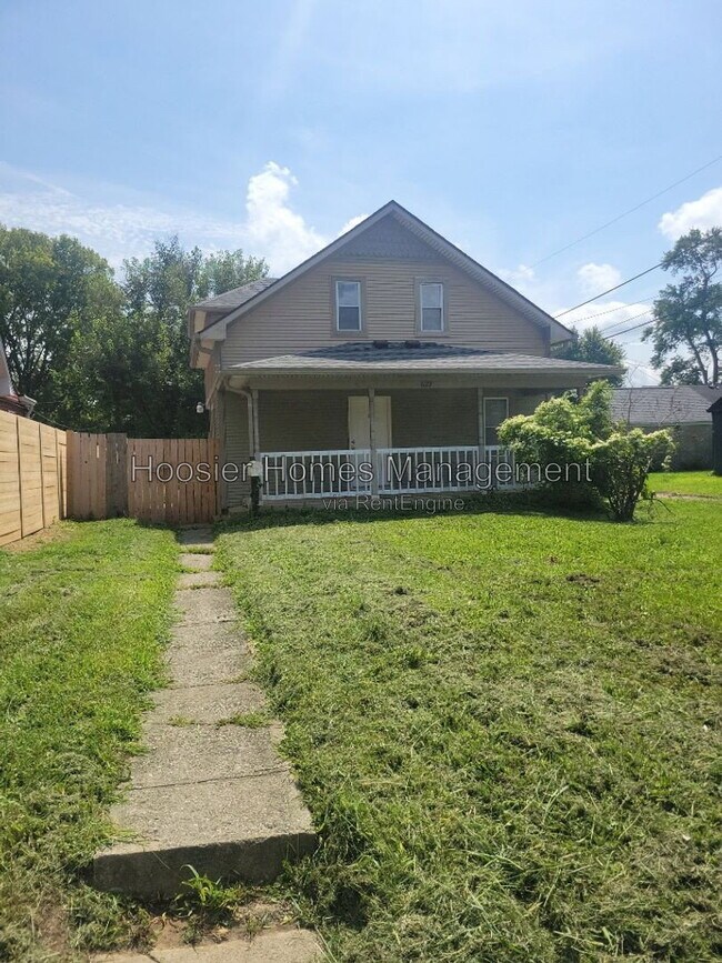 Building Photo - 627 Bernard Ave