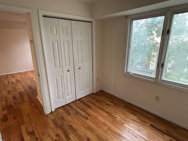 Building Photo - 183 Livingston Pl