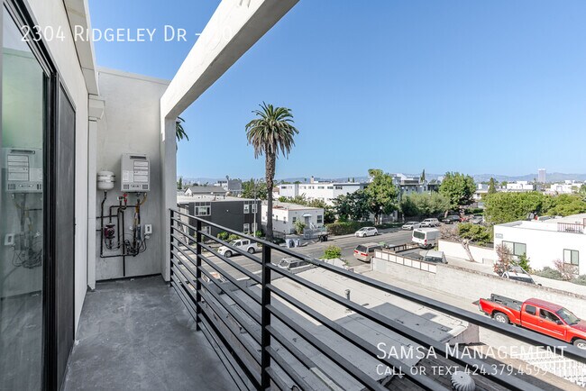 Building Photo - 2304 Ridgeley Dr