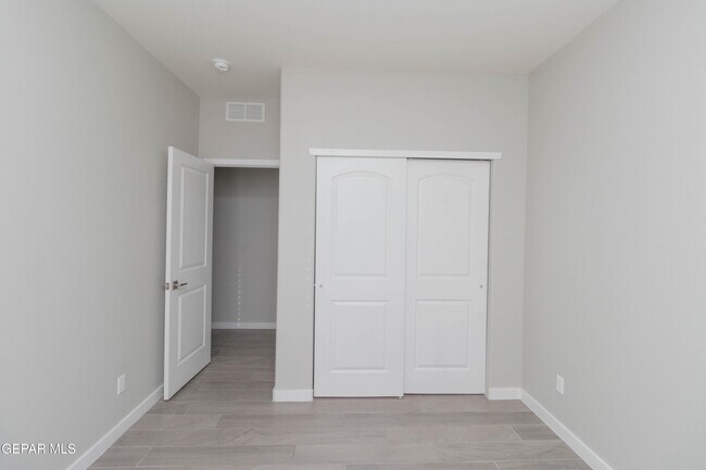 Building Photo - 10608 Hidden Palm Pl