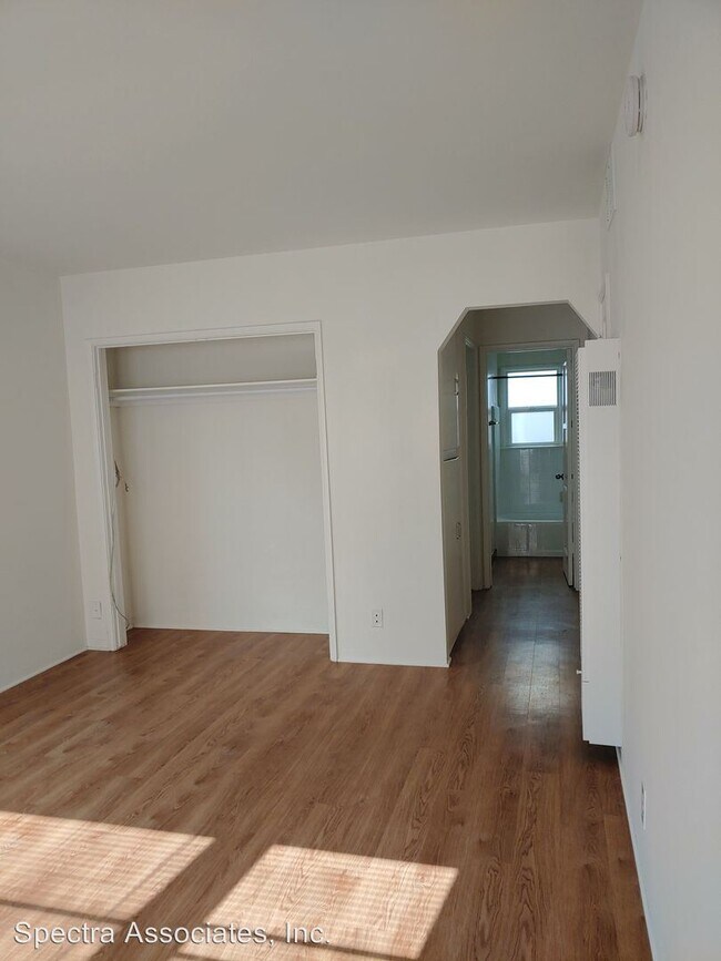 Building Photo - 142-146 S Adams St