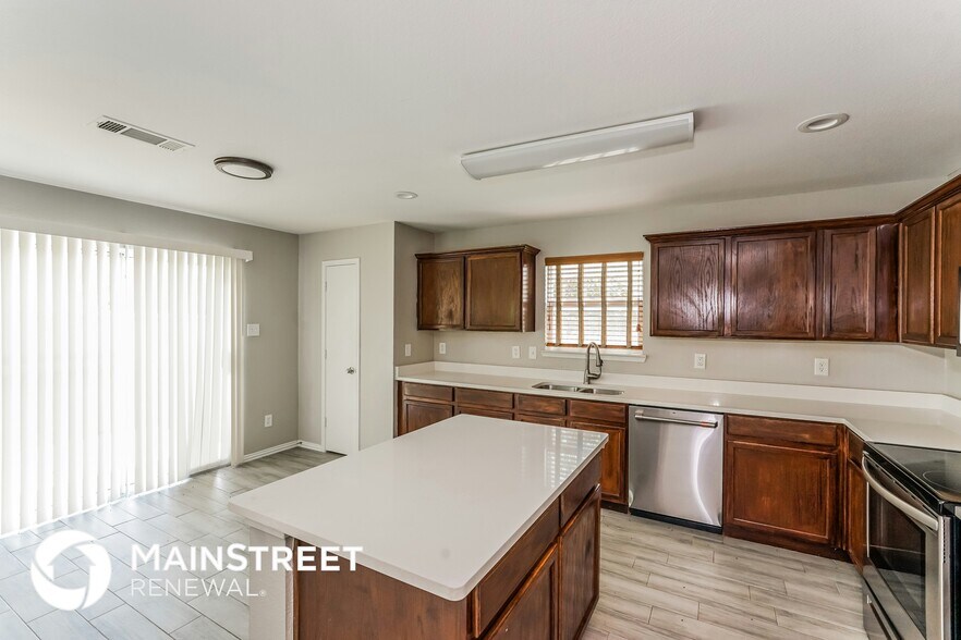 Building Photo - 123 Harvest Hill Ln