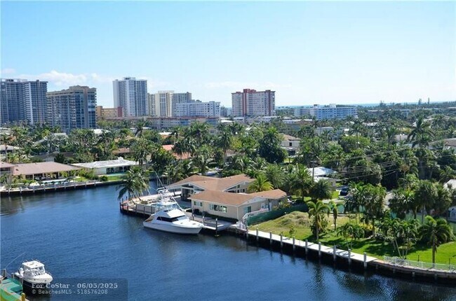 Building Photo - 401 Golden Isles Dr