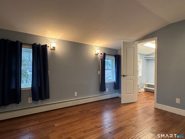 Building Photo - 49 Old Town Dr