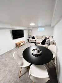 Building Photo - 2392 S 200 W