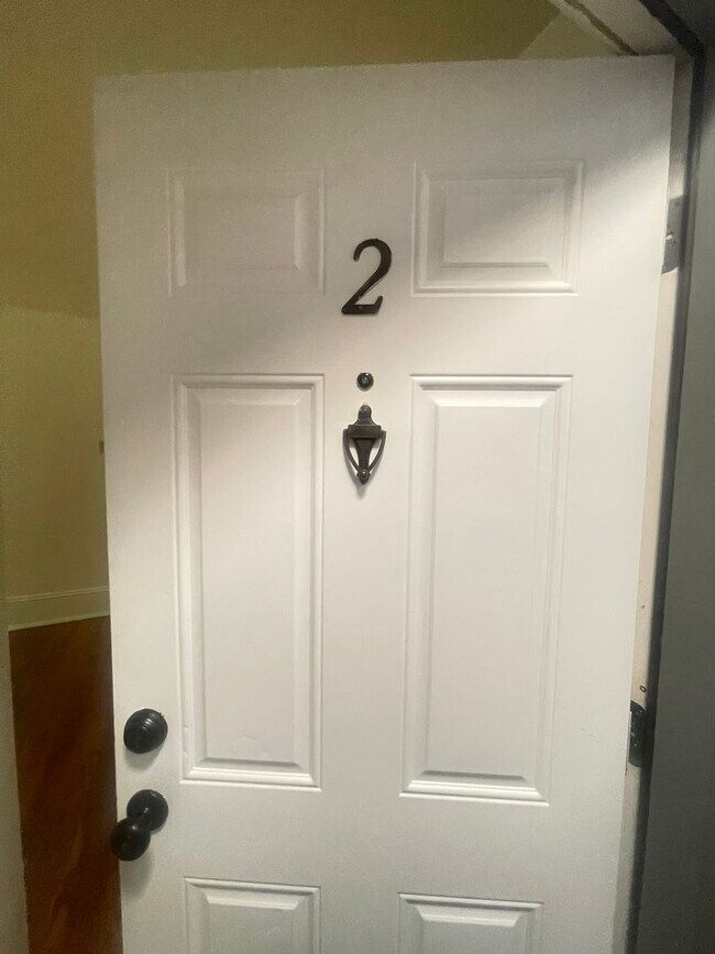 Building Photo - 204 S Ann St