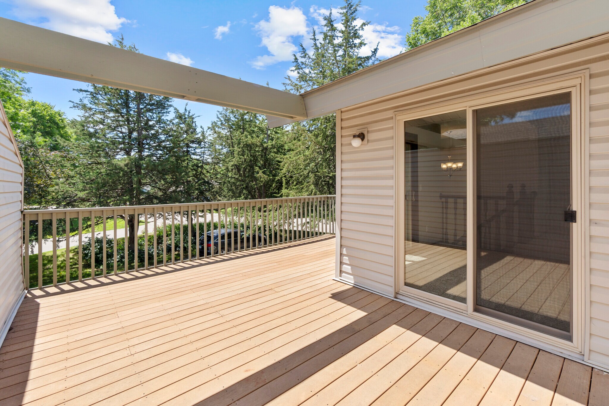 MF deck, private, quiet and great views - 9774 Dorset Ln