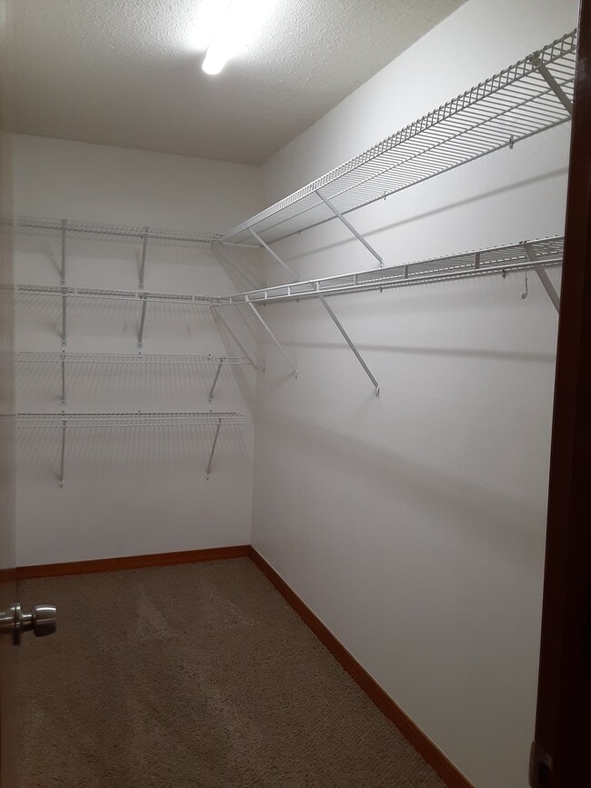 Building Photo - 1933 Estival St