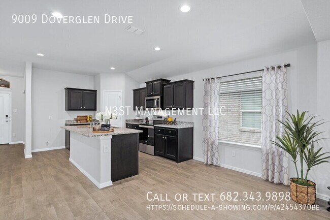 Building Photo - 9009 Doverglen Dr