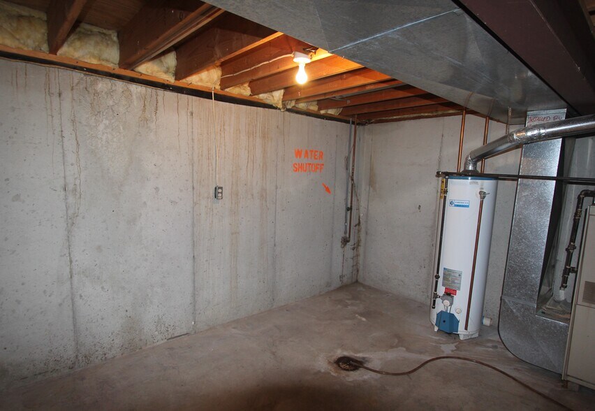 Building Photo - 1312 NW Village Dr