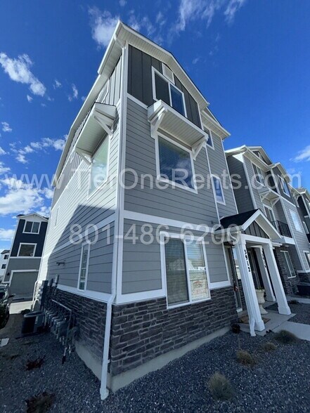 Building Photo - NO DEPOSIT option available for qualified renters!