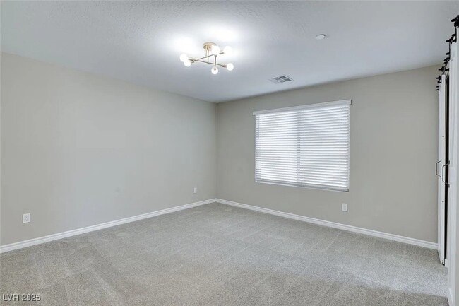 Building Photo - 932 Lotus Falls St