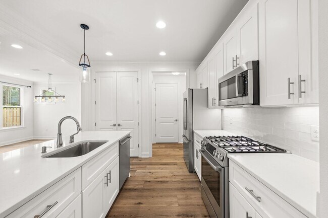 Building Photo - 217 Windrow Way