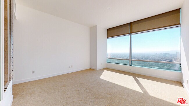 Building Photo - 900 W Olympic Blvd