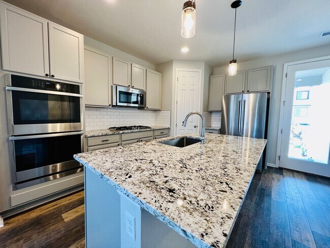 Building Photo - $0 DEPOSIT OPTION. INVITING 3 BED HOME IN EASTPOINT PARK, NORTH COMMERCE CITY