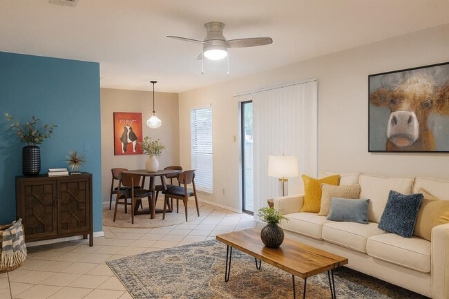 Building Photo - 1411 Click Cove