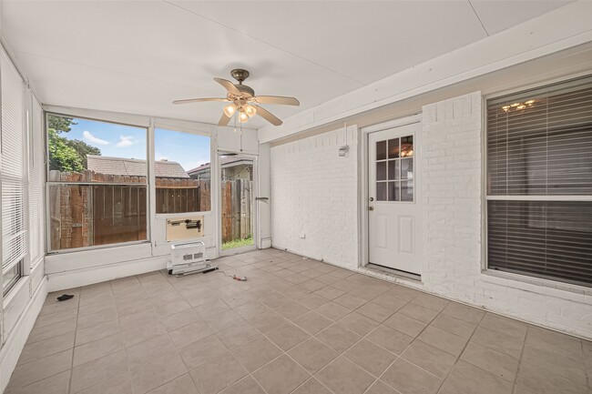 Building Photo - 4823 Grand Chateau Ln