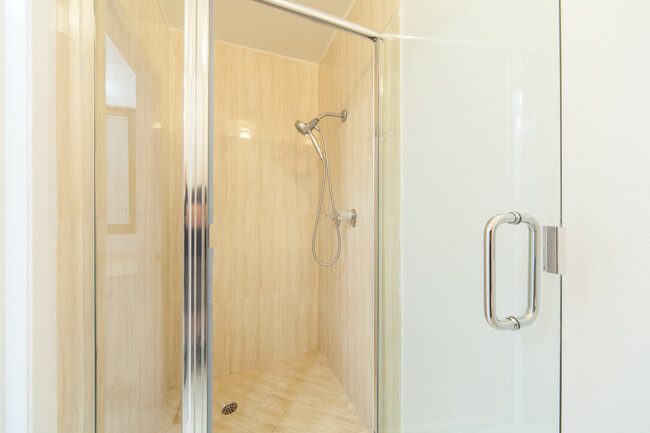 Master Shower - 121 N Croft Ave