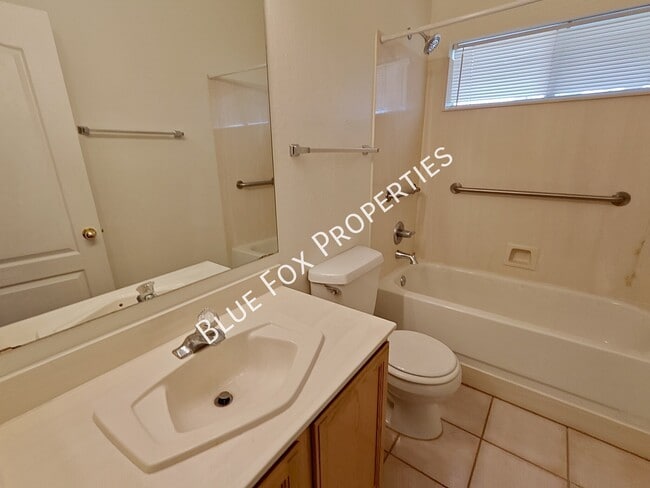 Building Photo - 6717 W Nueva Vista Dr