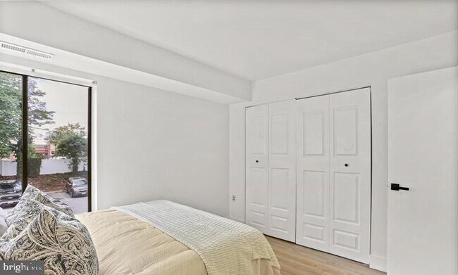 Building Photo - 10580 Cross Fox Ln