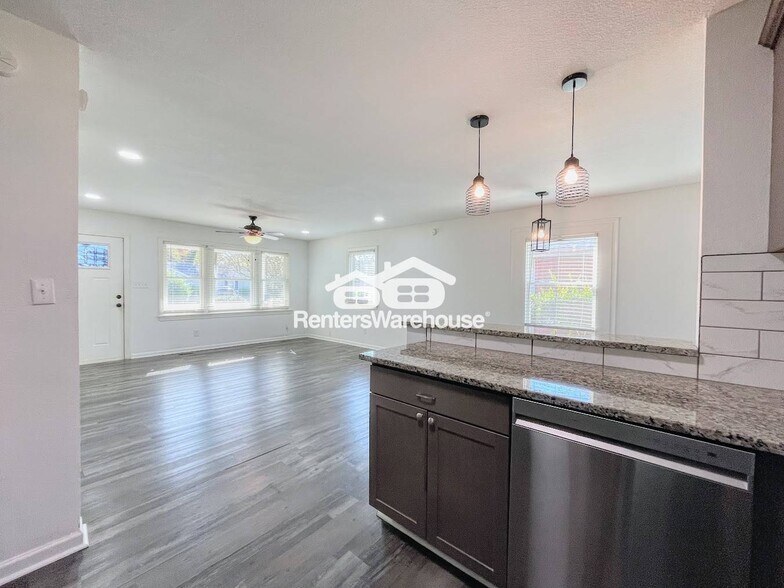 Building Photo - 2700 Belle St