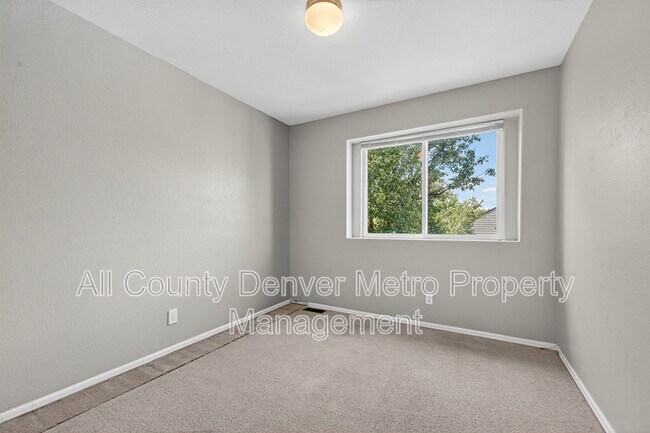 Building Photo - 10203 Vine Ct