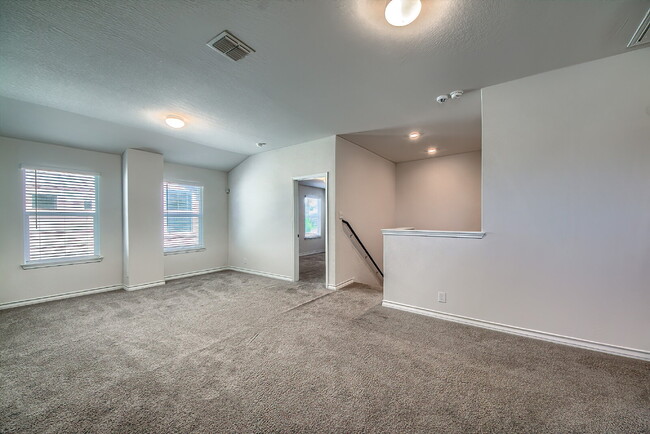 Building Photo - 5-BEDROOM HOME IN WESTPOINTE @ RIVERSTONE