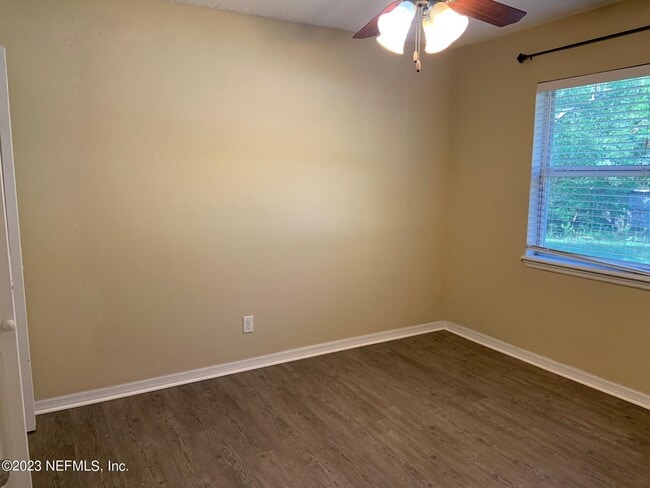 Building Photo - 8384 Chessman Ct