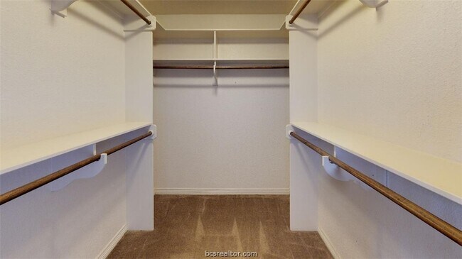 Building Photo - 2808 Horseback Dr