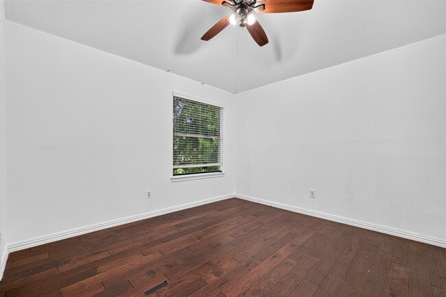 Building Photo - 6311 Drake Elm Dr