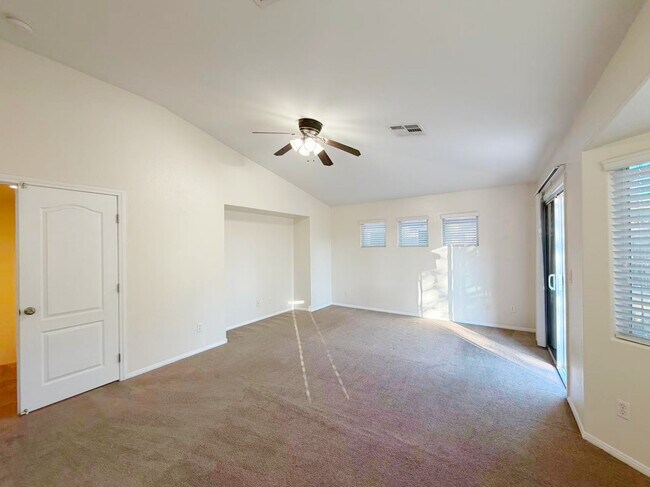 Building Photo - 7473 Glorious Sun Dr