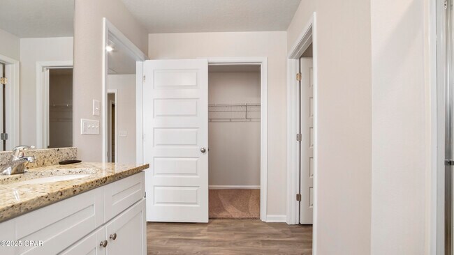Building Photo - 4715 Firefly Ln