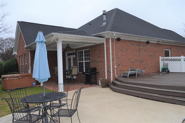 Building Photo - 408 Ashby Park Ln
